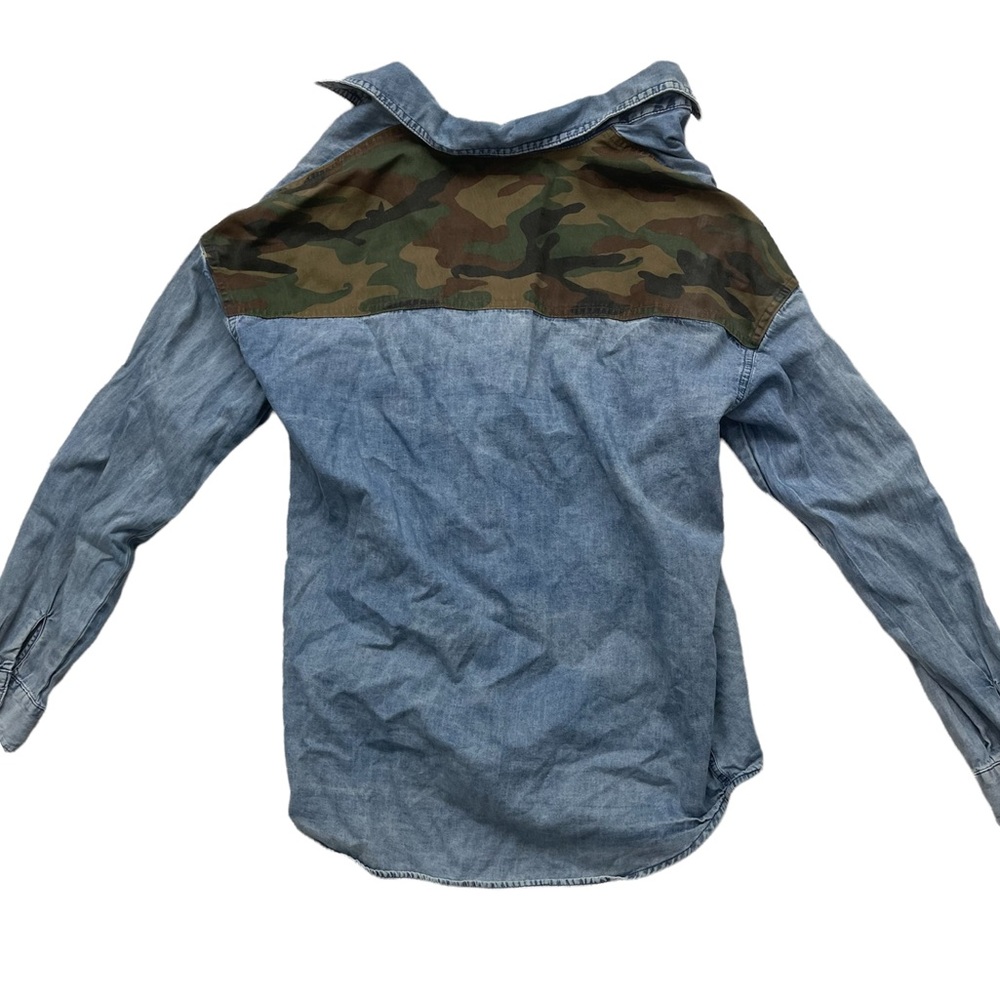 Forever 21 Long Sleeve Camouflage Denim Top - Picture 3 of 4